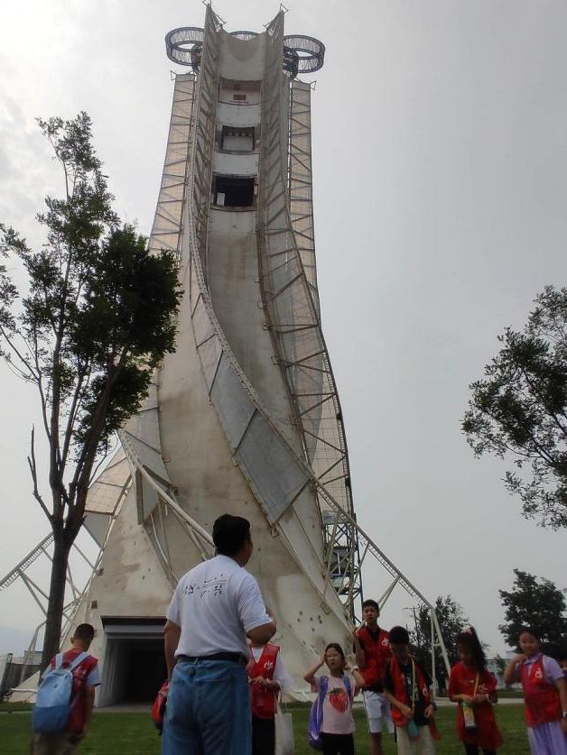 科学少年中国行走入中科院太阳能热发电实验基地：探索太阳能热发电的奥秘(图1)
