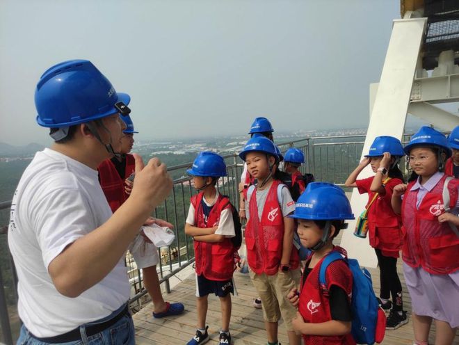 科学少年中国行走入中科院太阳能热发电实验基地：探索太阳能热发电的奥秘(图2)