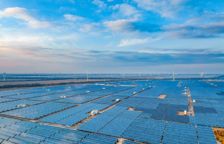 “追风逐日”打造新能源之都——张家口市扎实推进可再生能源示范区建设(图1)