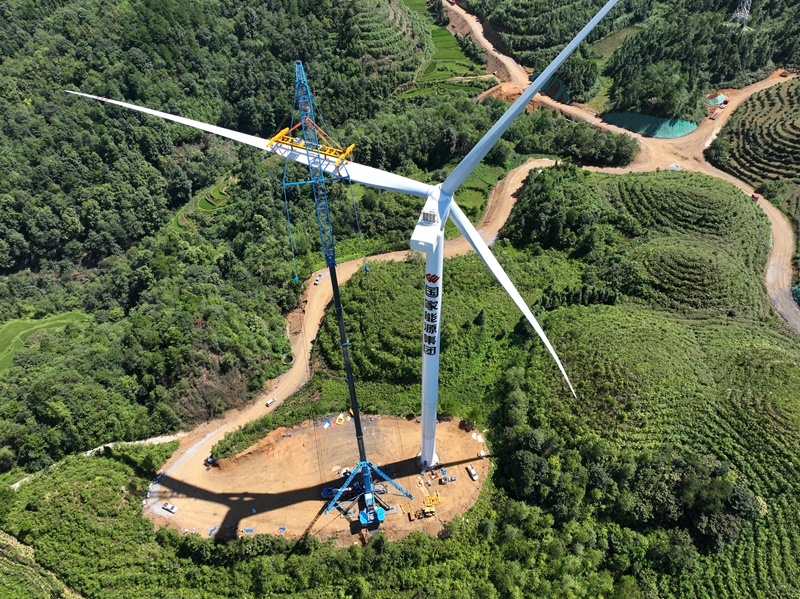 镇宁：江龙风电场冬日建设如火如荼(图2)