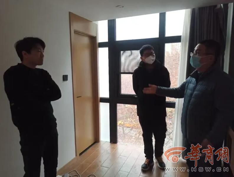 米乐m6科技平台：楼下酒店噪音终于解决了！群众送锦旗赞“环保卫士”(图2)