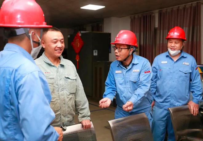 “铅”锋淬初心鎏金铸忠诚——记湖南有色2024年度劳动模范申群友(图2)