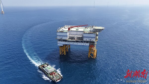 米乐m6科技平台：【向新而行·新质之星】特变电工衡变公司：标注海上风电新高度(图2)